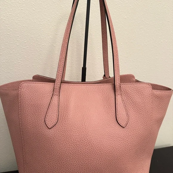 Authentic Gucci Swing Tote - Picture 2 of 16
